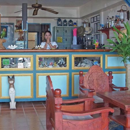 Niku Guesthouse Patong Екстериор снимка