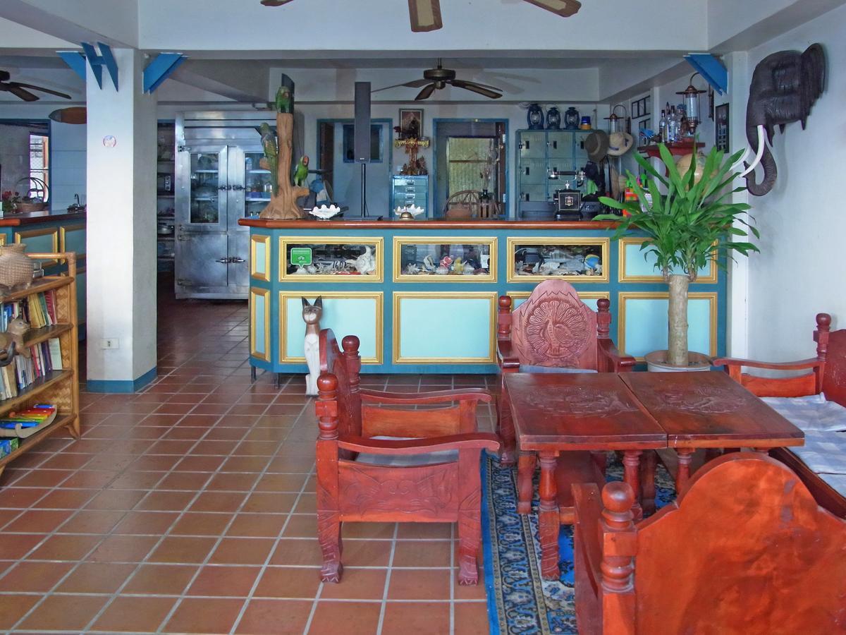 Niku Guesthouse Patong Екстериор снимка