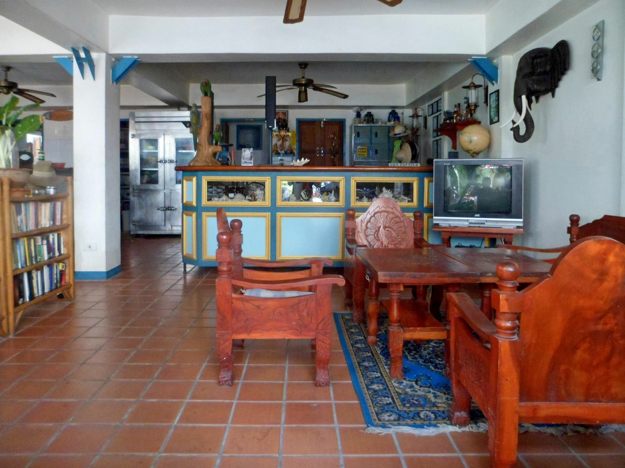 Niku Guesthouse Patong Екстериор снимка