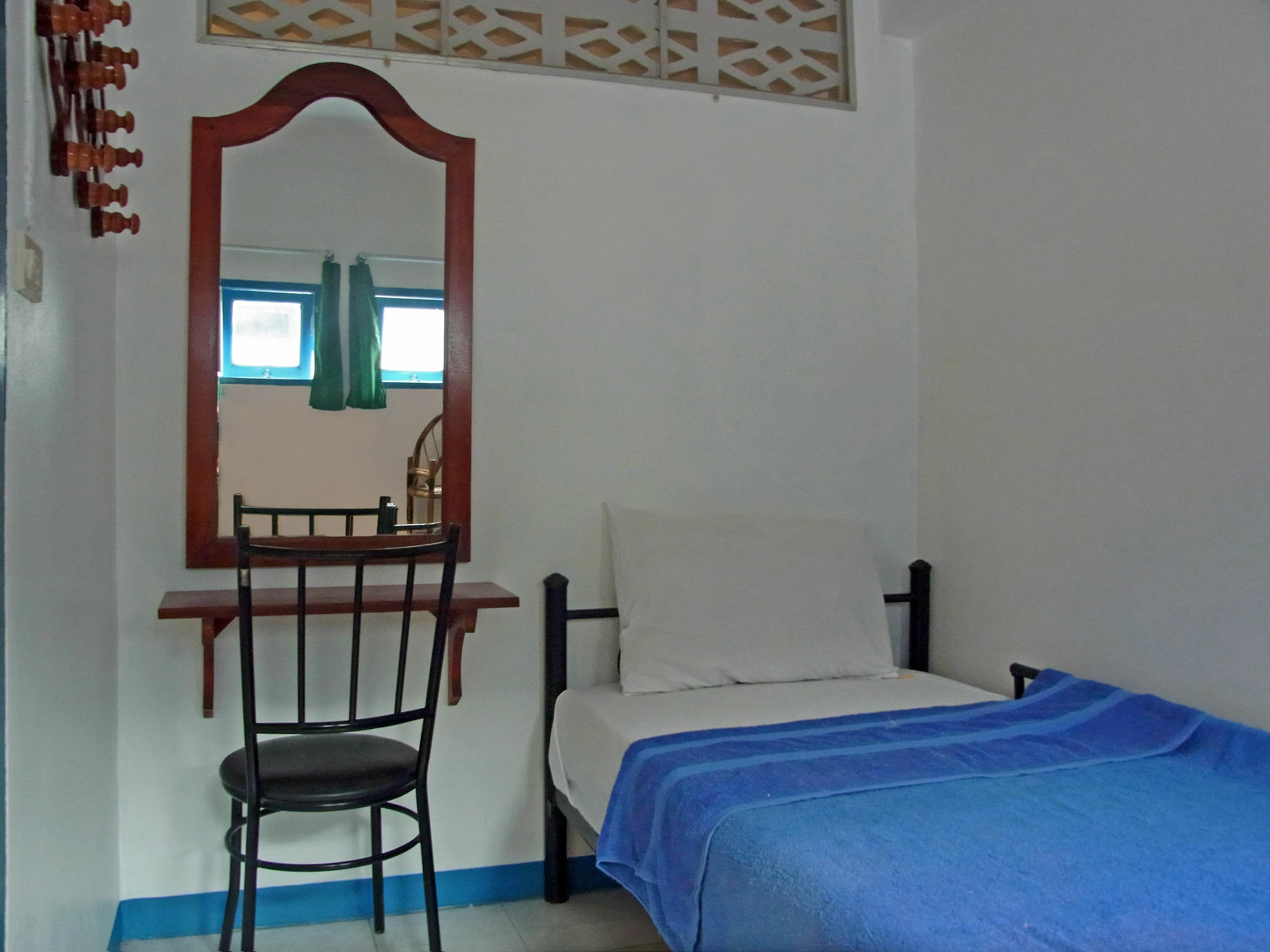 Niku Guesthouse Patong Екстериор снимка