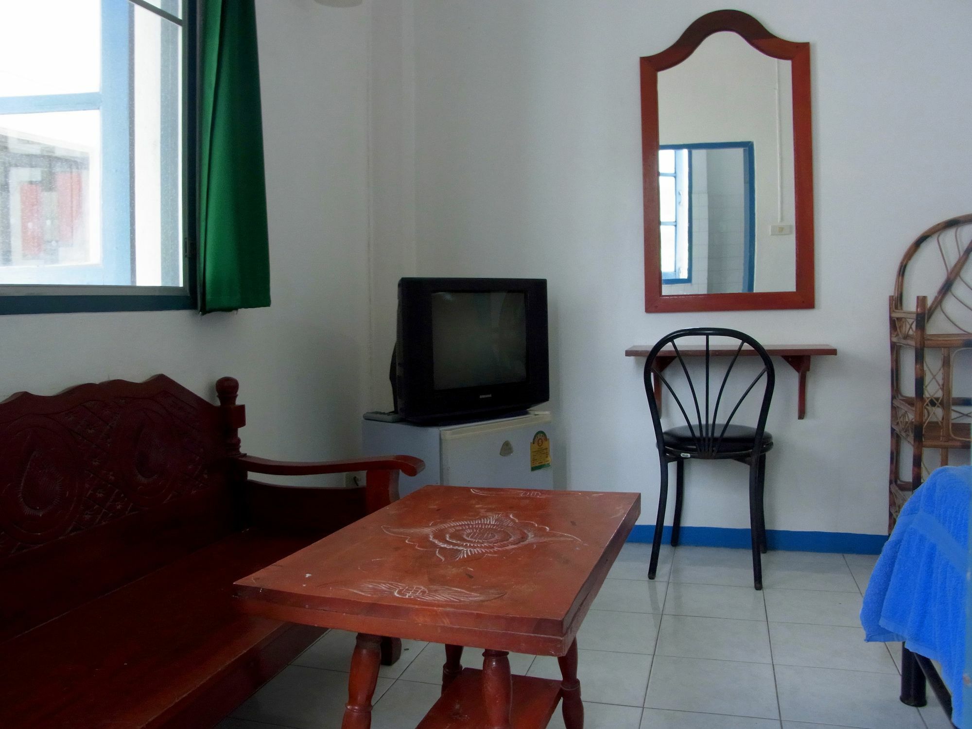 Niku Guesthouse Patong Екстериор снимка