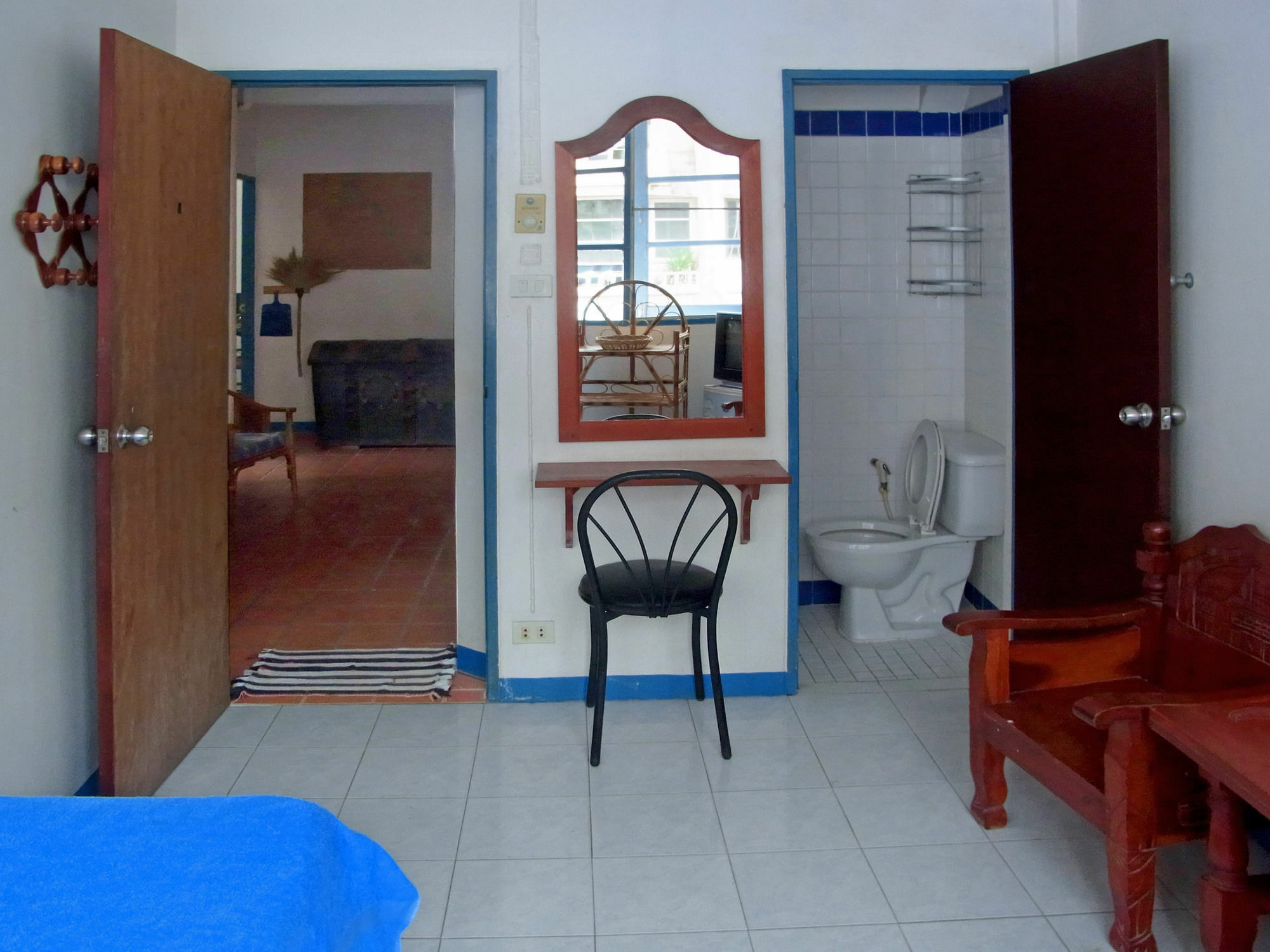 Niku Guesthouse Patong Екстериор снимка