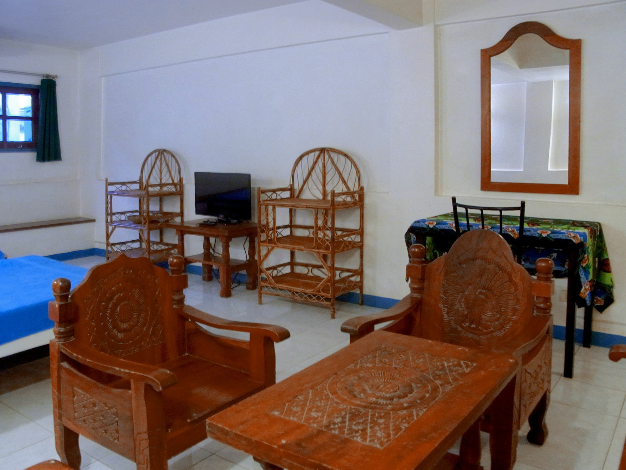 Niku Guesthouse Patong Екстериор снимка
